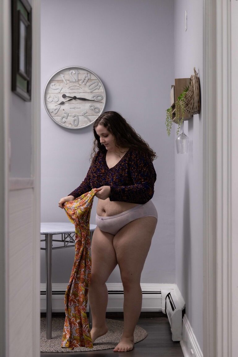 21P Abby Inviernos Scarlette