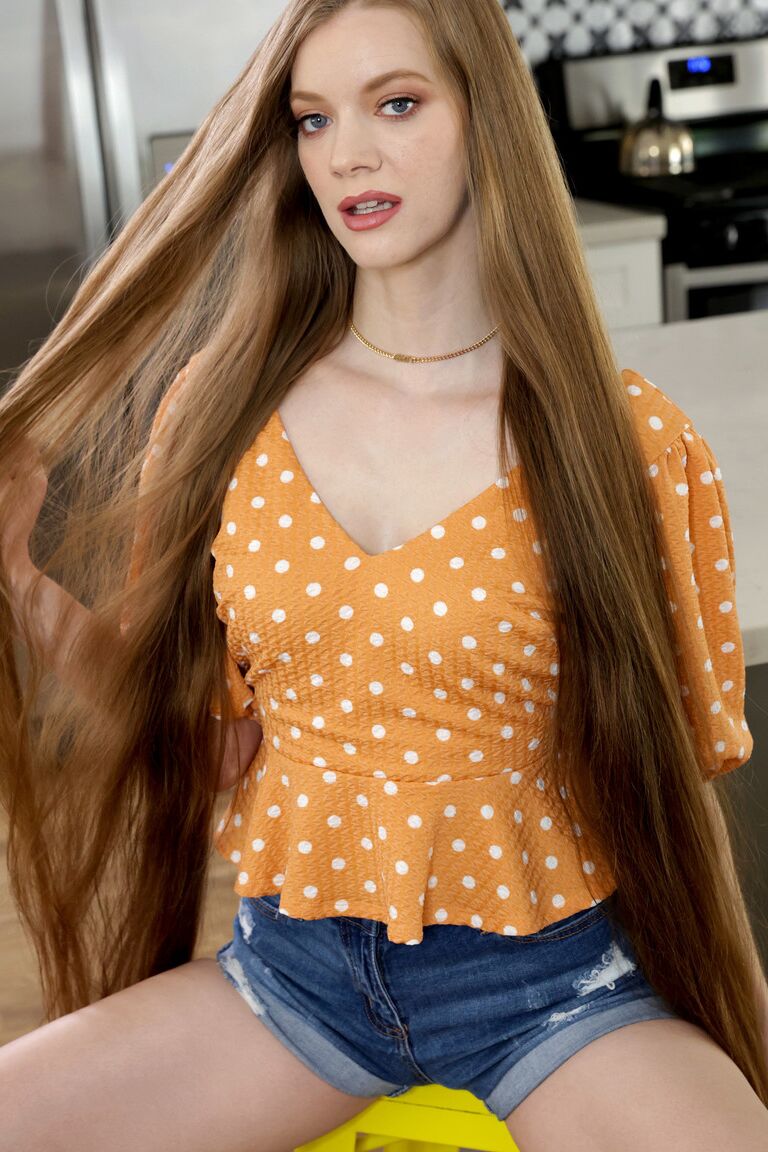 21P Mamá más joven Athena Anderson, Erin Everheart