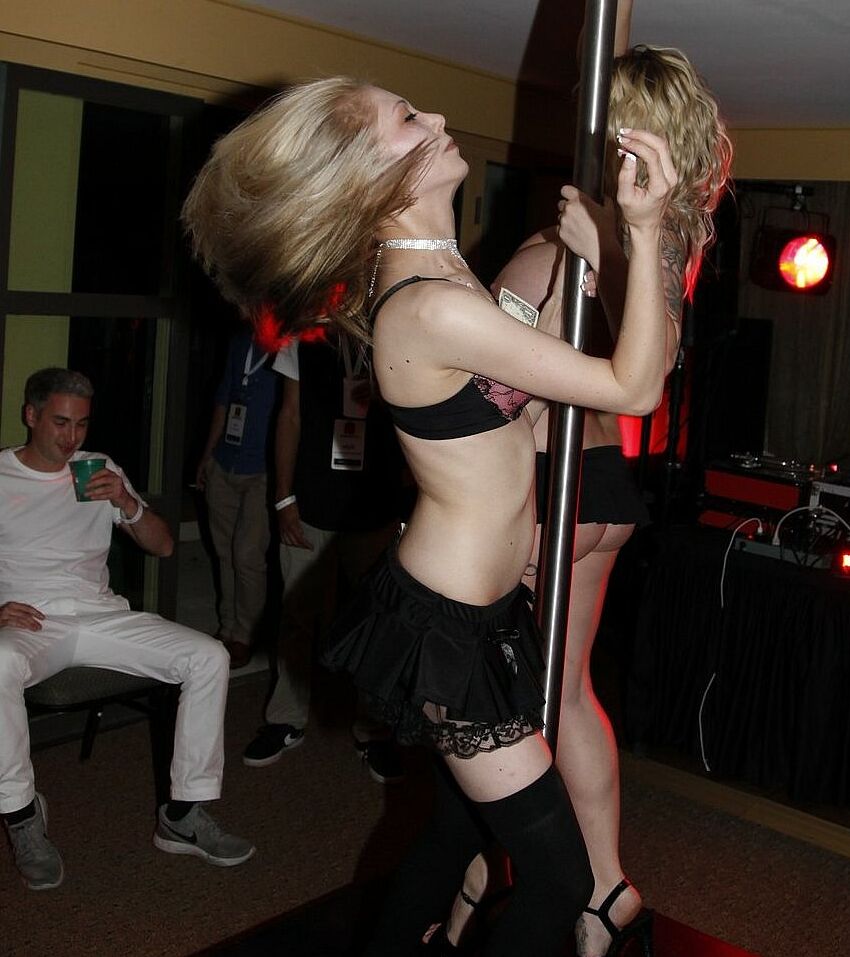 21P TNV Girls Phoenix Webmaster Show