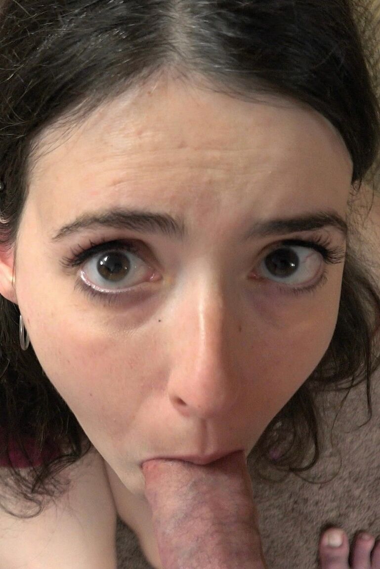 21P Dark-haired babe Chloe Faye tastes a boner while making seductive eye contact