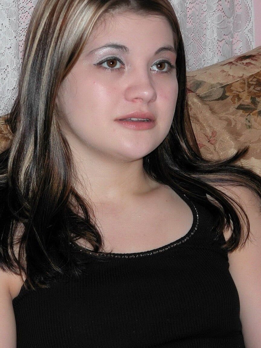 21P Polluelo Pase Naomi St Claire