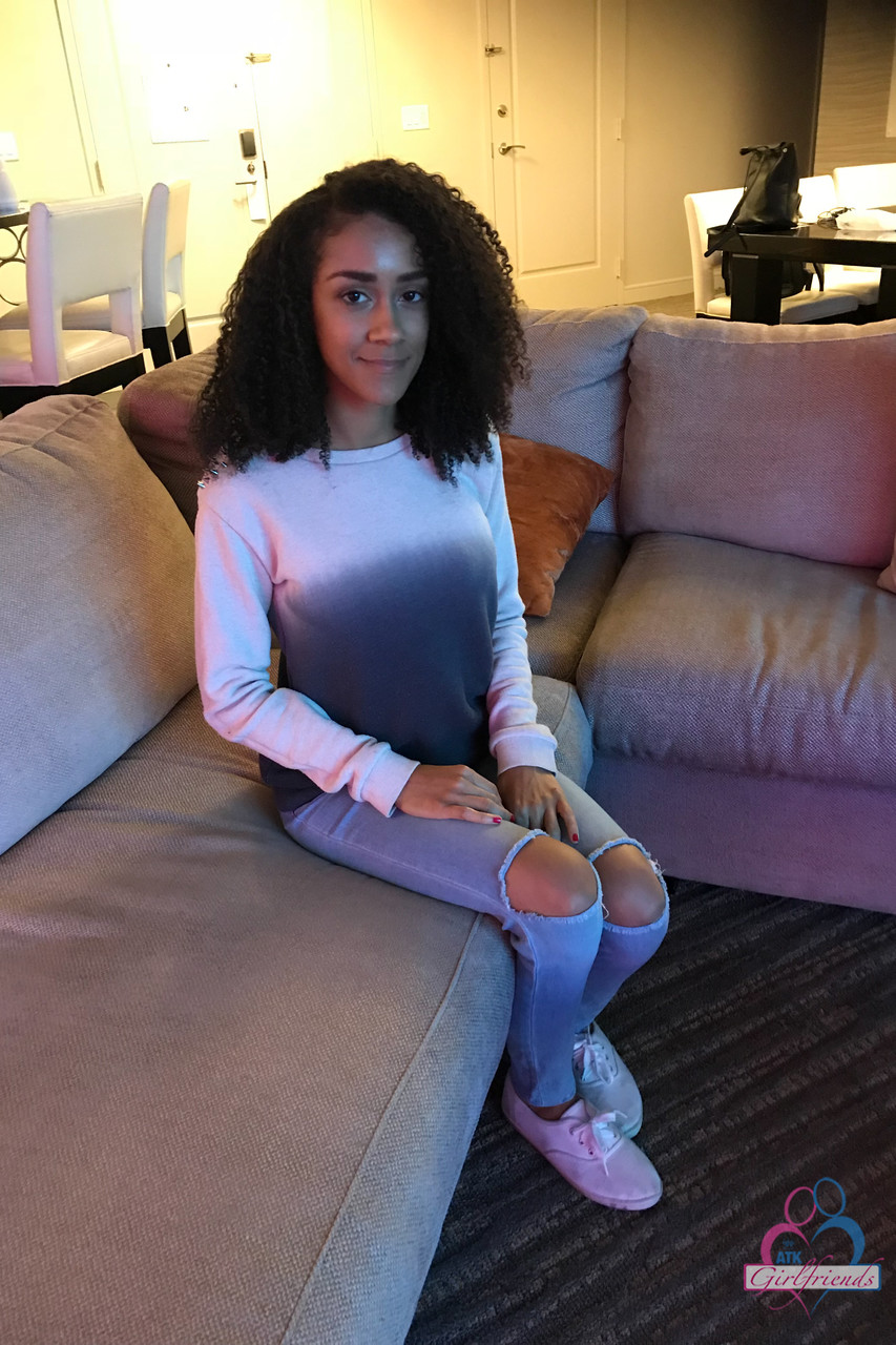 20P Curly haired ebony girlfriend Ariana Aimes strips & exposes her black curves