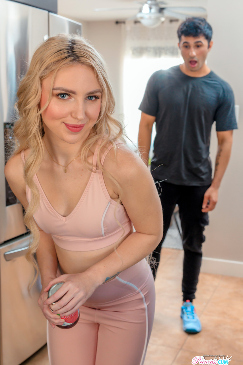 21P Princesa Cum Britt Blair
