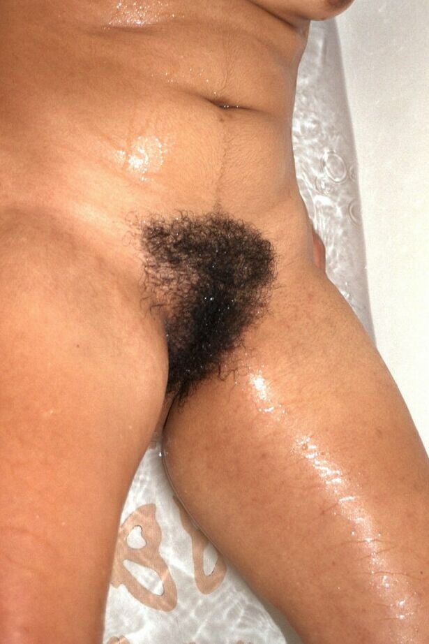 21P La novia caliente Angela se burla con su gran culo