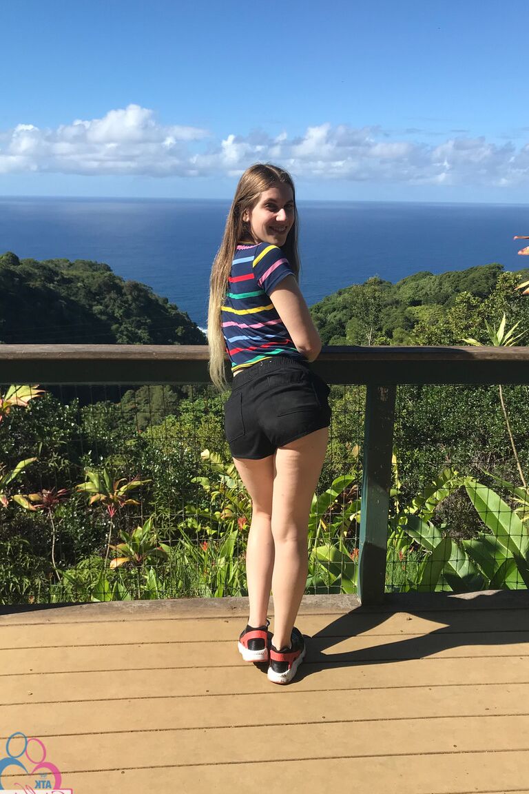 21P A namorada gostosa Niki Snow fica selvagem e suja em sua compilação amadora