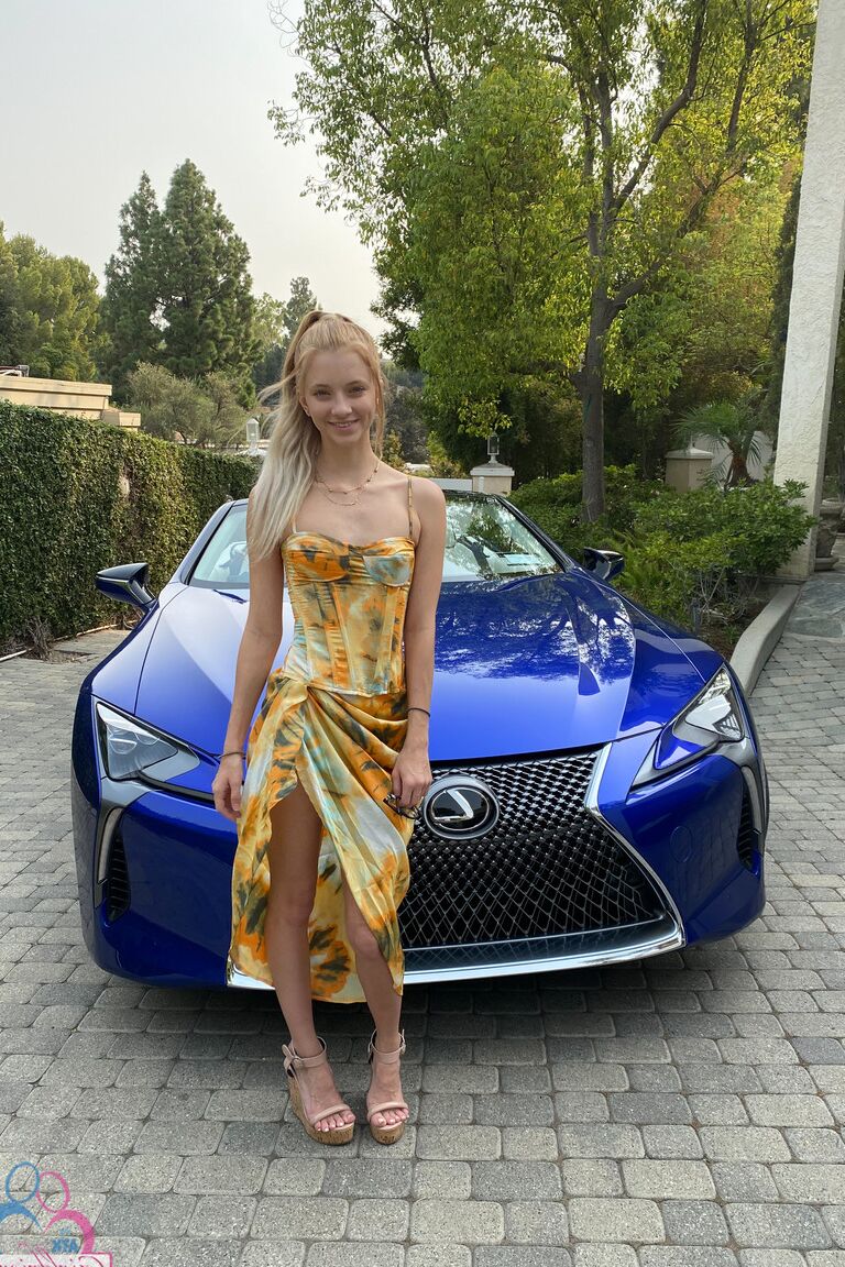 21P Amadora namorada Riley Star revela seus peitos