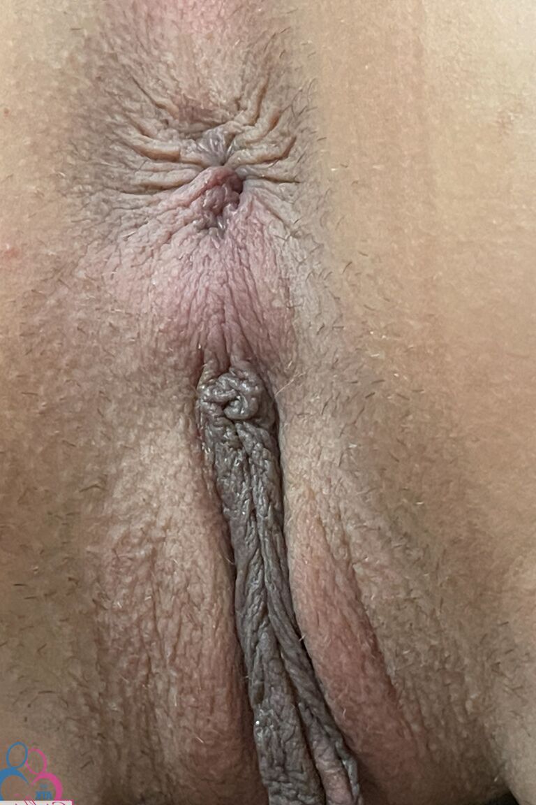 21P La novia amateur Summer Vixen muestra sus agujeros de amor