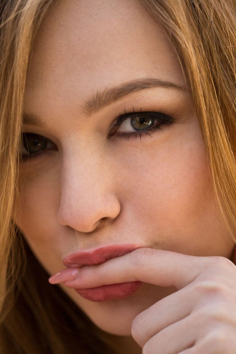 21P Digital Desire Alaina Fox