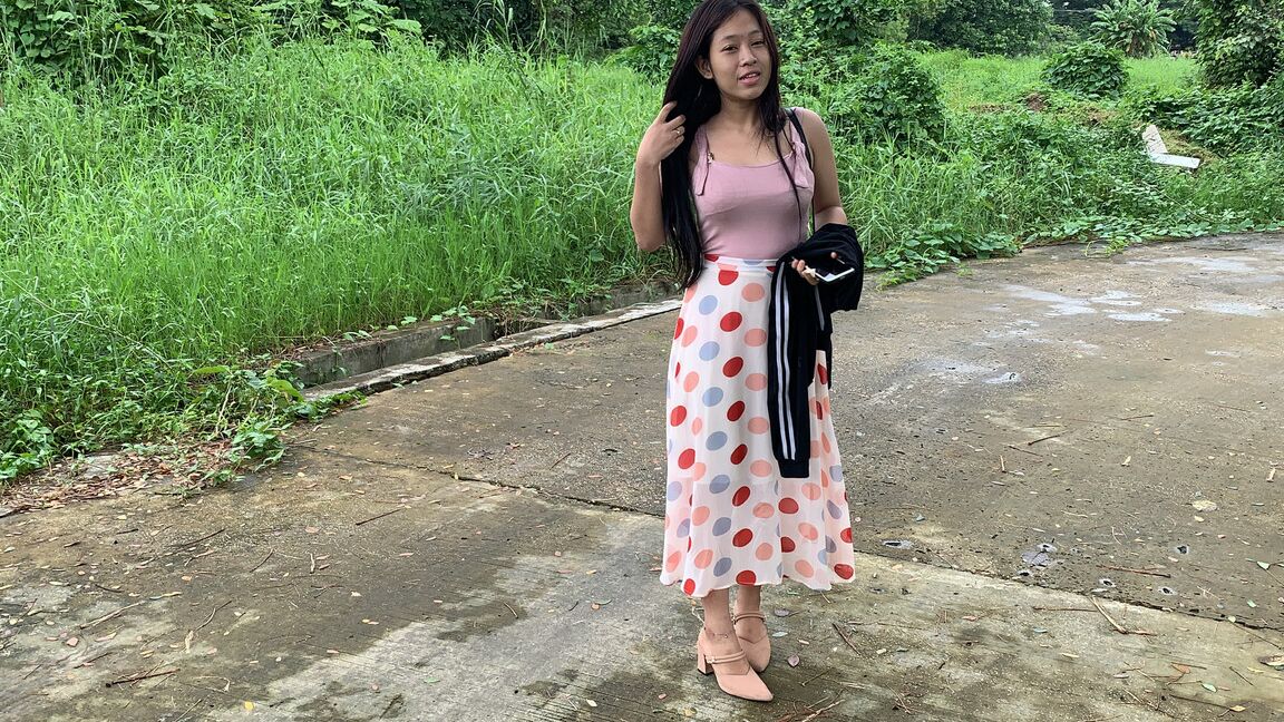 20P Petite Asian amateur Pangpang exposes her round ass and takes a dick in POV
