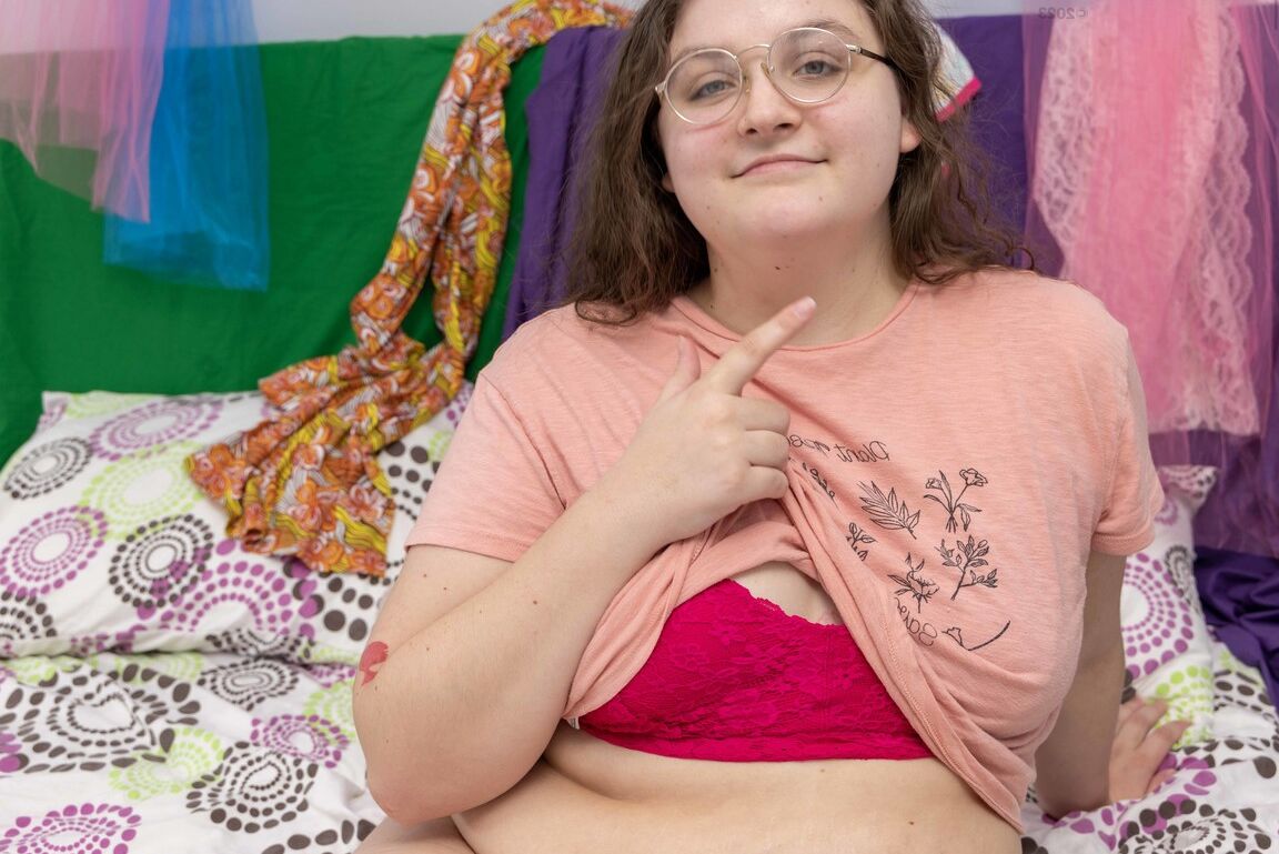 21P Gordinha gata Scarlette tiras