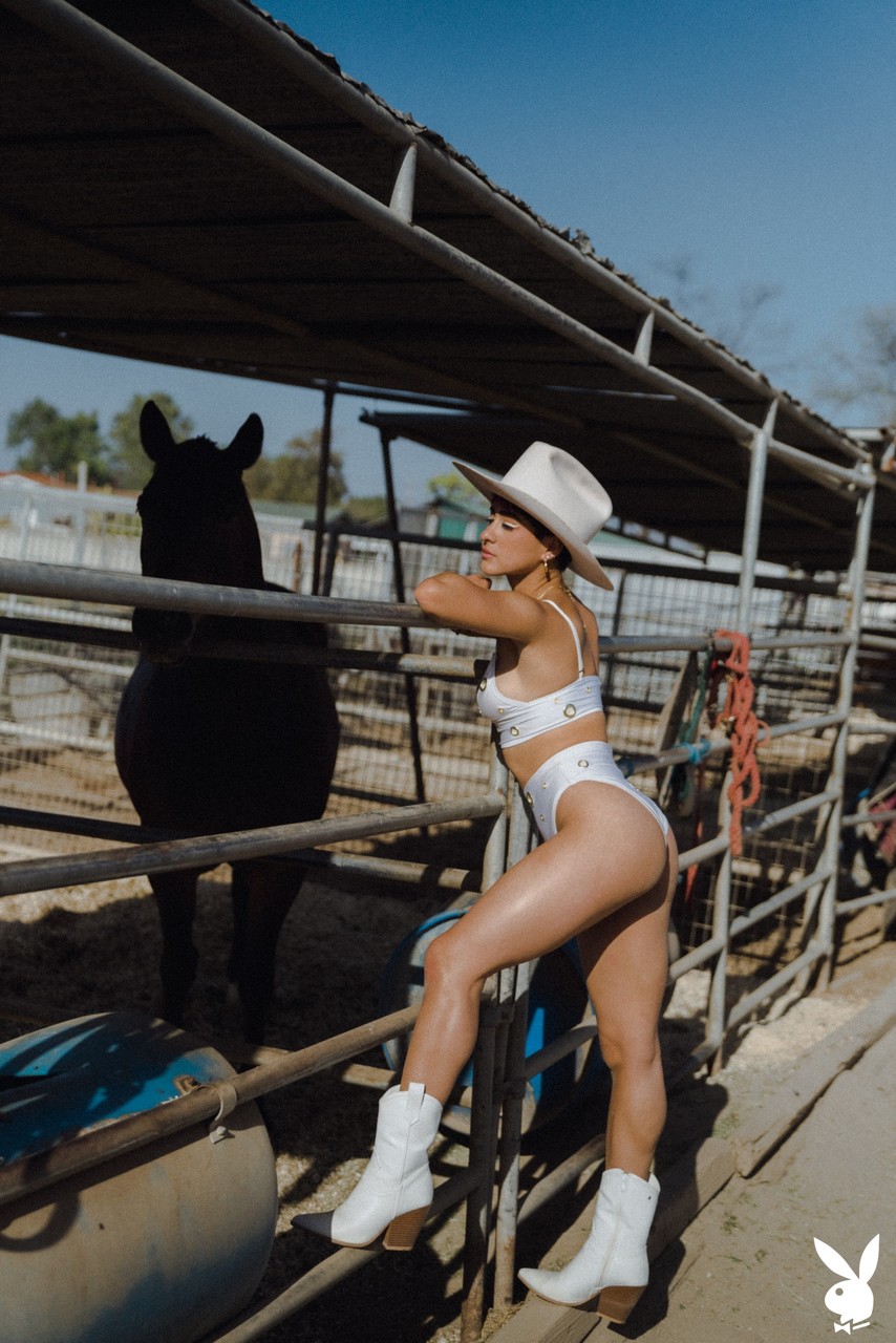 21P Playboy Plus Mia Valentine