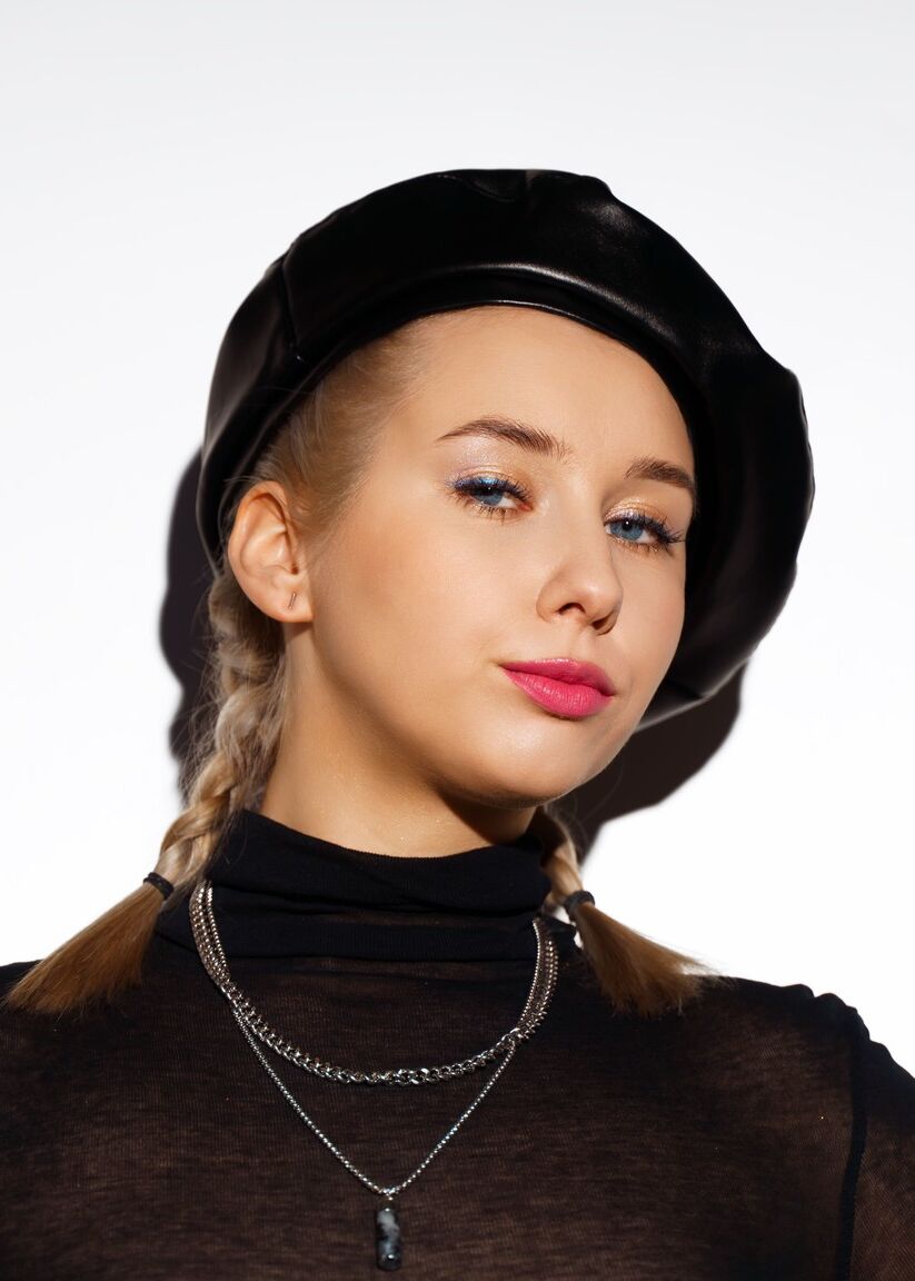 21P Straplez Ella Bonita