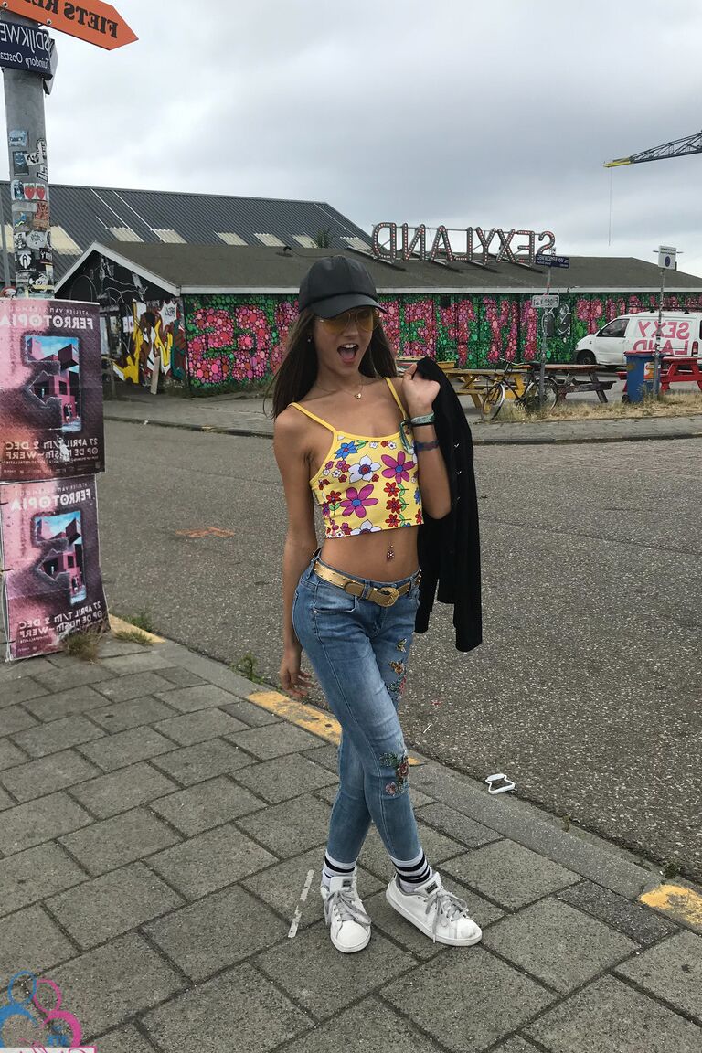21P Slim amateur girlfriend Lily Adams	shows her petite body in a solo