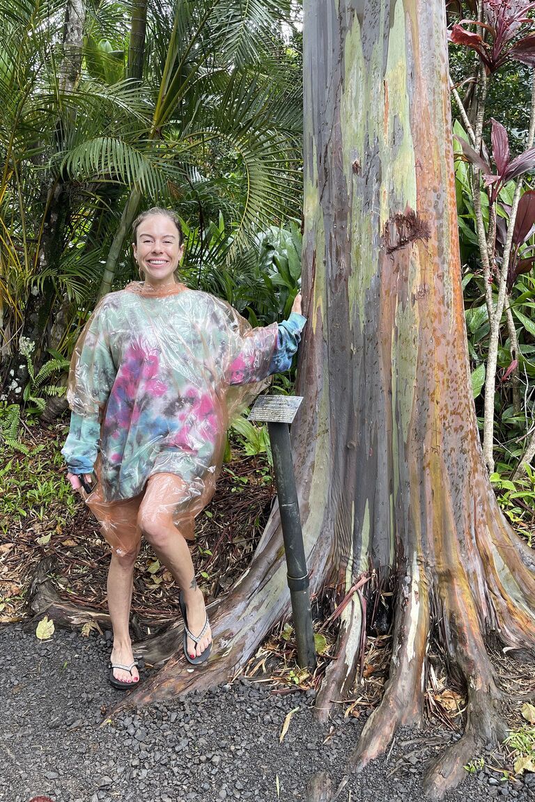 21P A adolescente doce e magra Summer Vixen exibe seus peitos sugáveis ​​antes de se masturbar