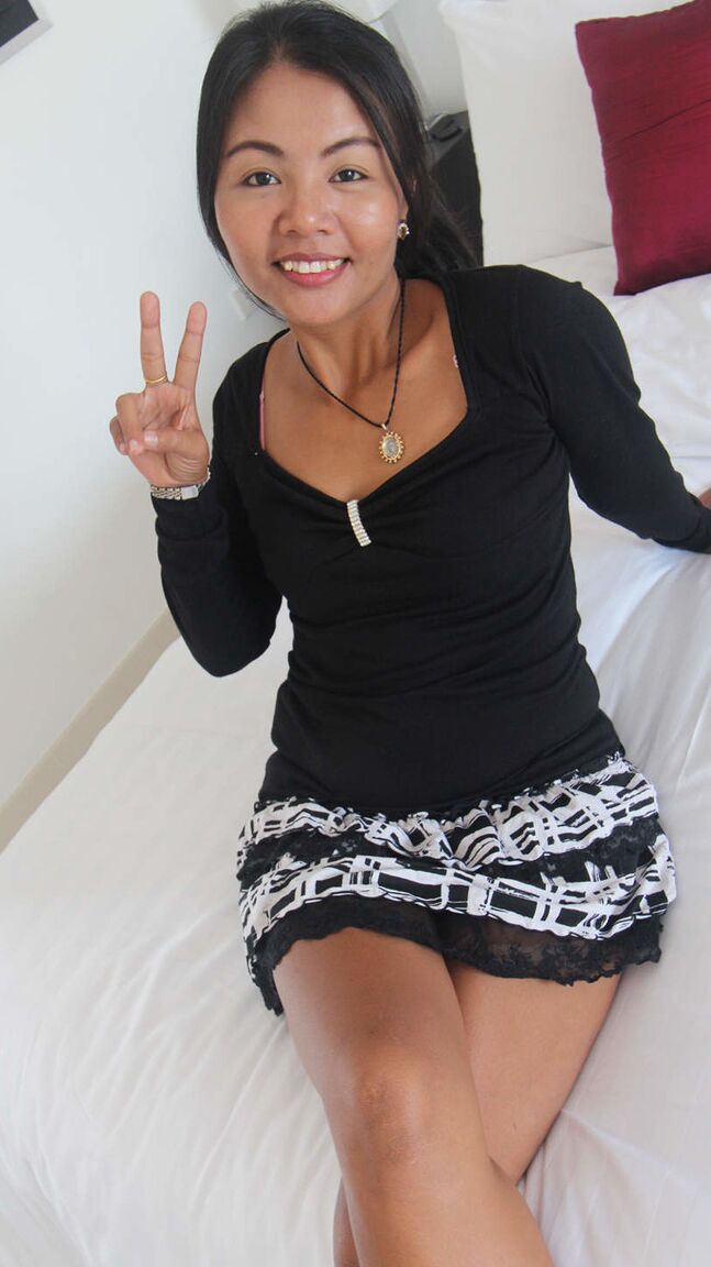 21P La charmante MILF asiatique Sa se fait claquer la chatte