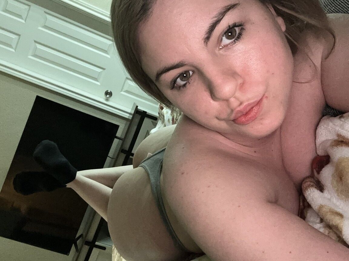 20P OnlyFans Kayla Bumsy