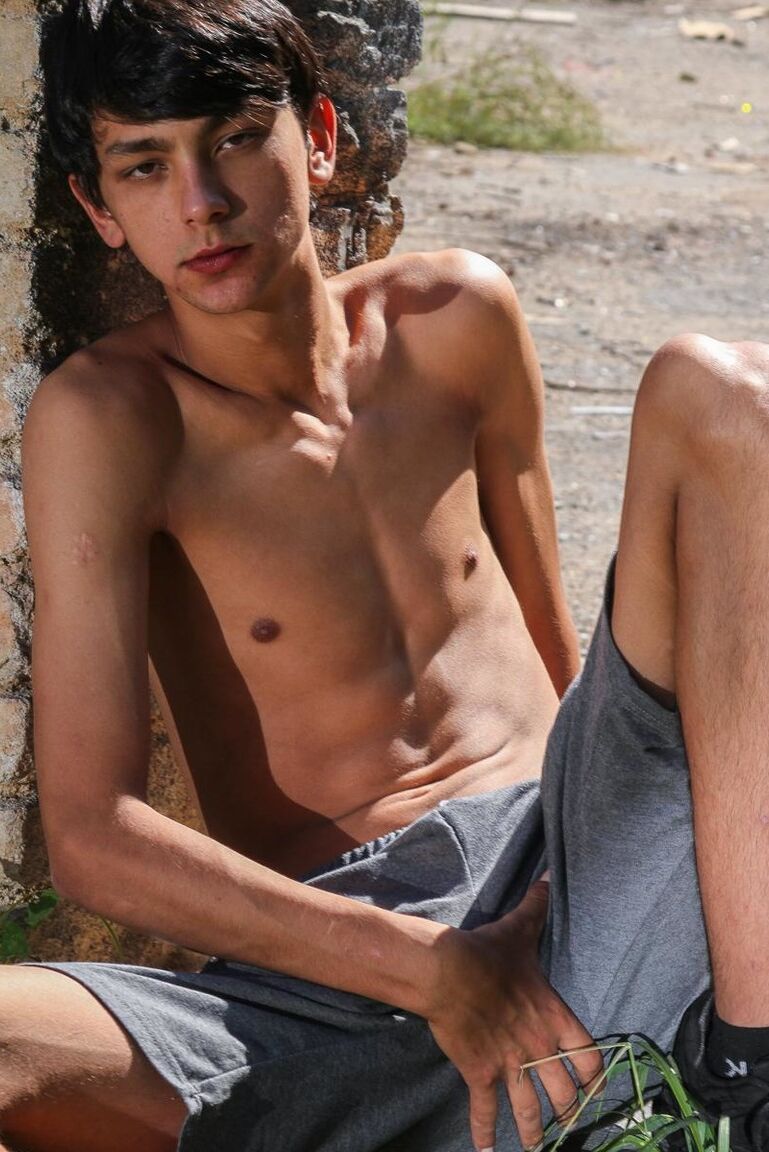 21P Raw Euro Jayden Harwey, Shane Colby, Jamie Owens