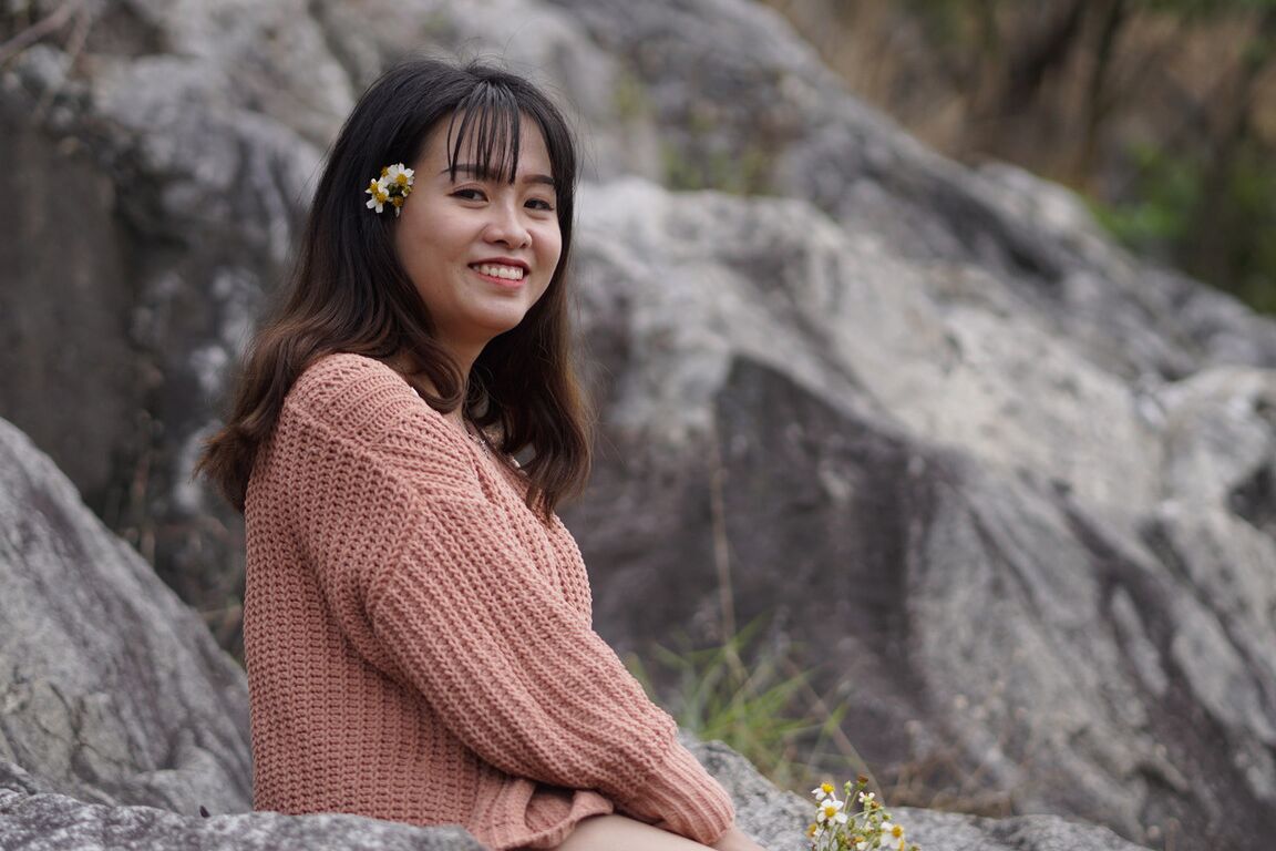 21P Stunning Asian babe poses in her jean shorts & sweater in public