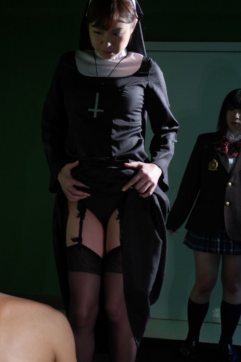 20P Japanese nun Kai Miharu getting fucked by a horny stranger in public