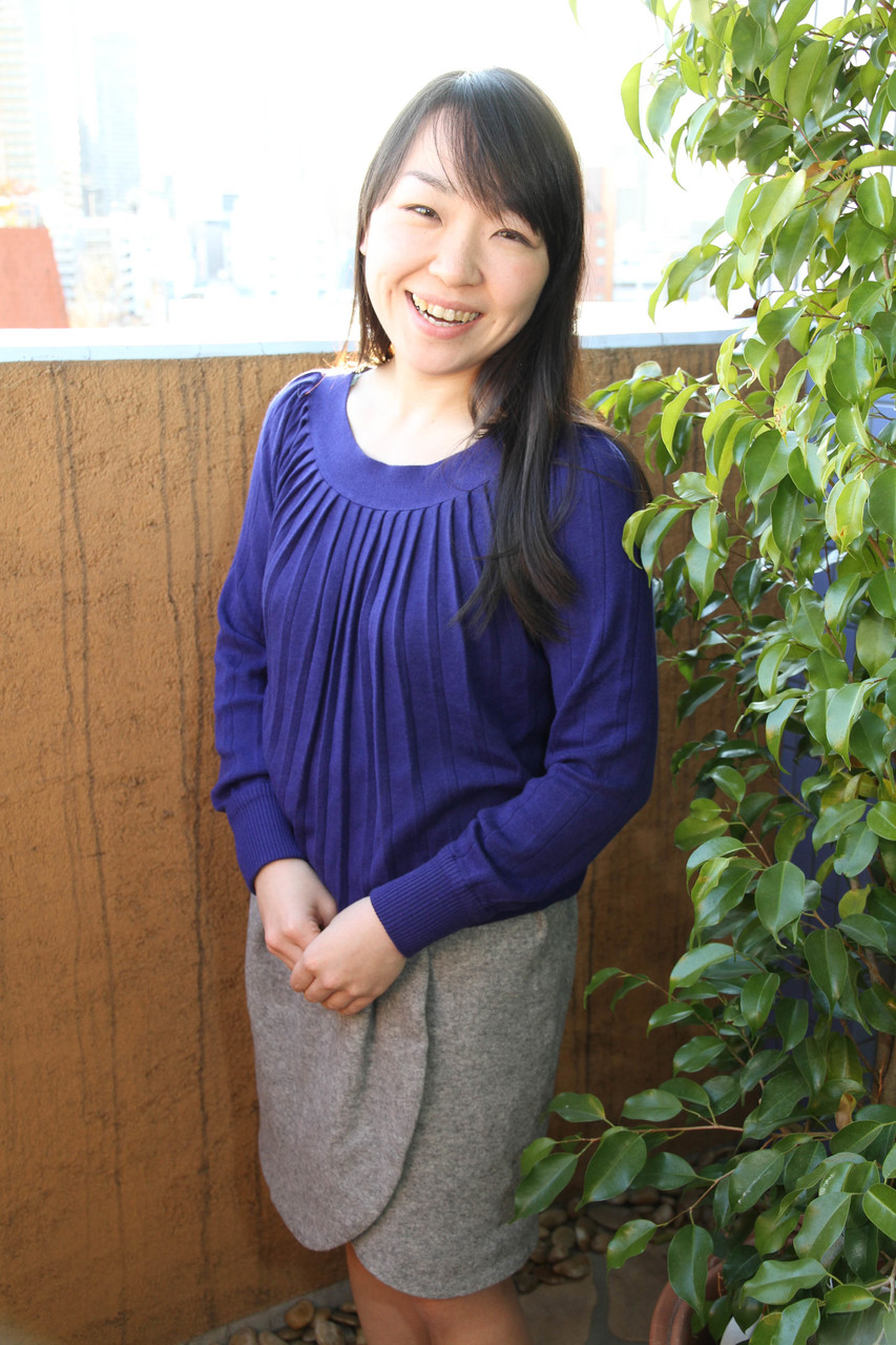 21P Linda mãe japonesa Mayo Kudo fica nua