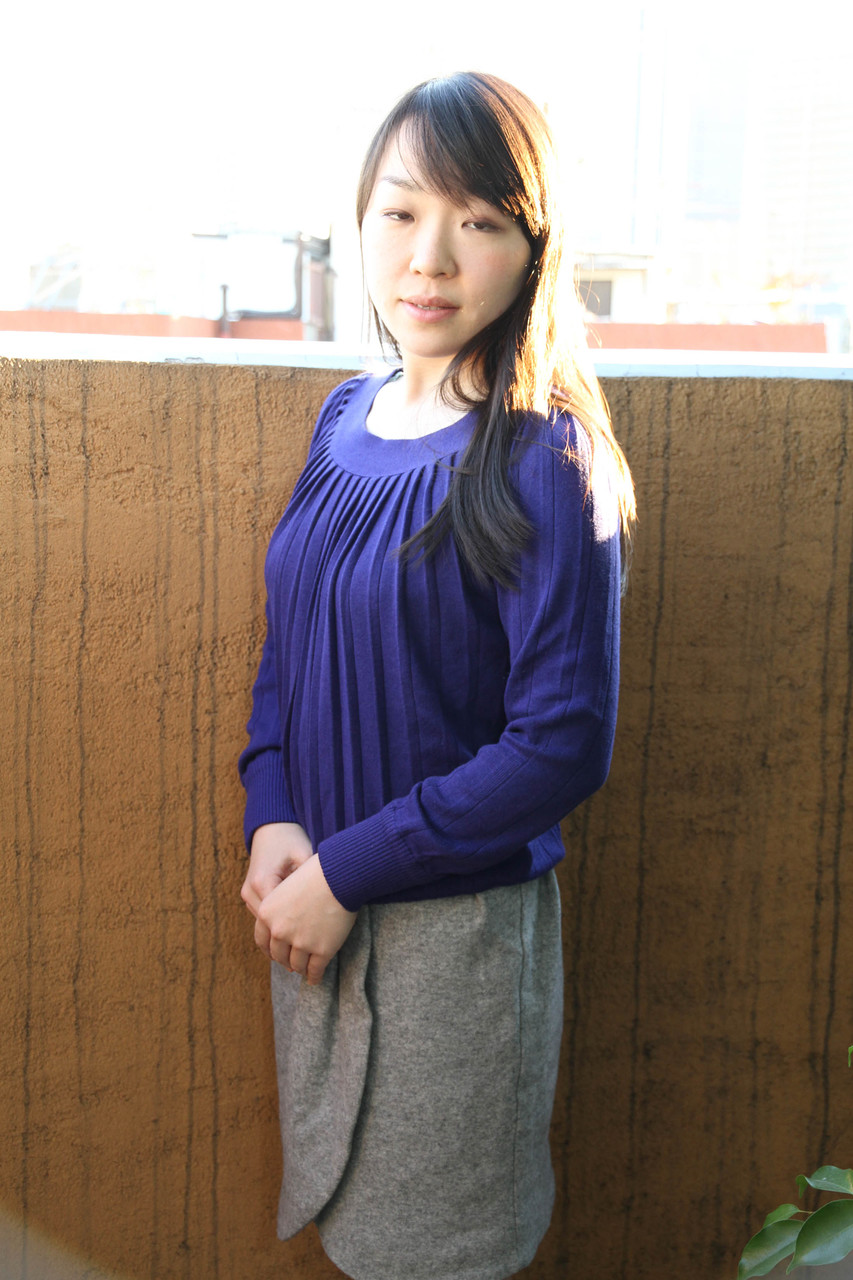 21P Linda mãe japonesa Mayo Kudo fica nua