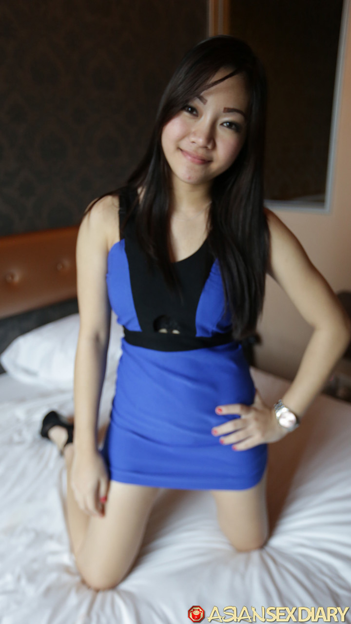 21P A beleza amadora Angel D mostra seus peitos grandes e gosta de sexo POV no hotel