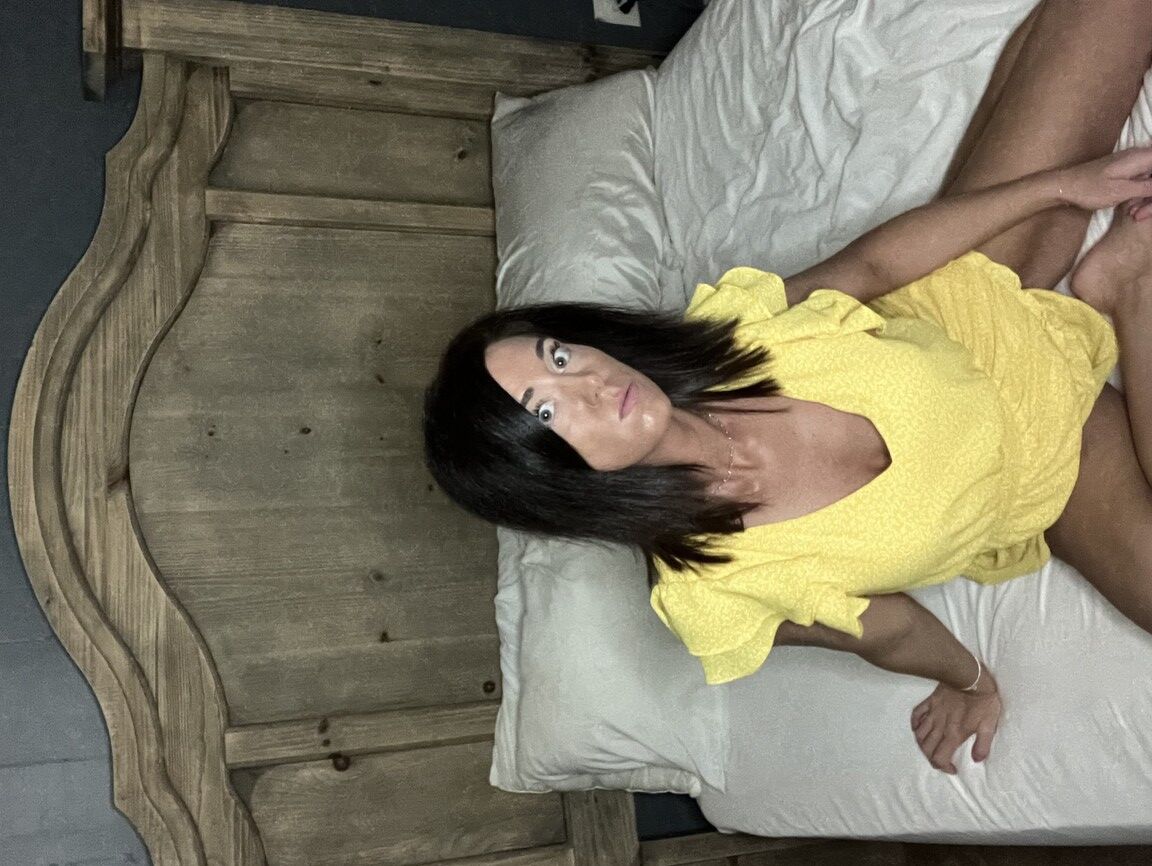 18P Onlyfans cam mom muestra sus hermosas tetas