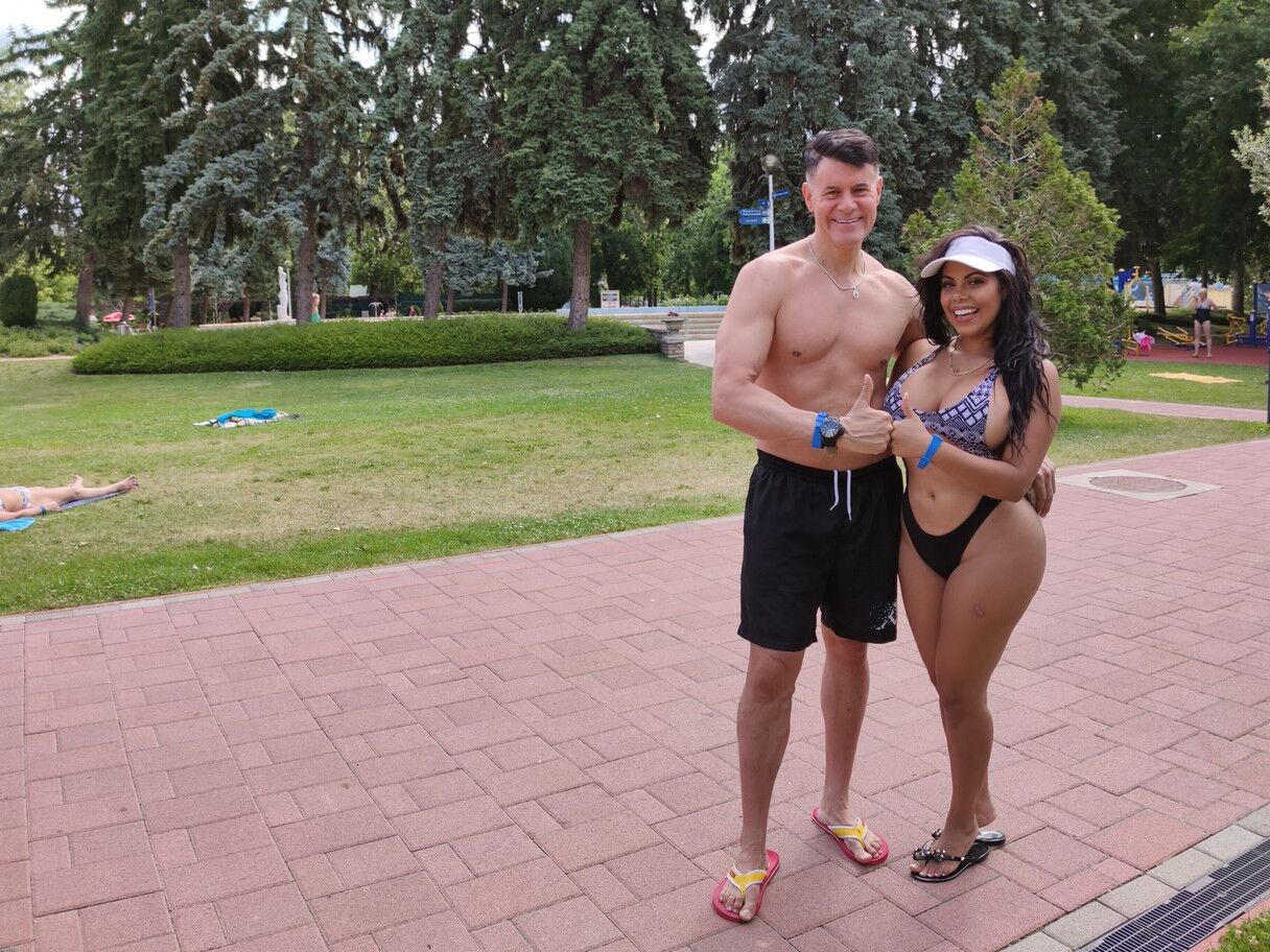 20 Fotos La morena venezolana Kesha Ortega muestra sus grandes tetas