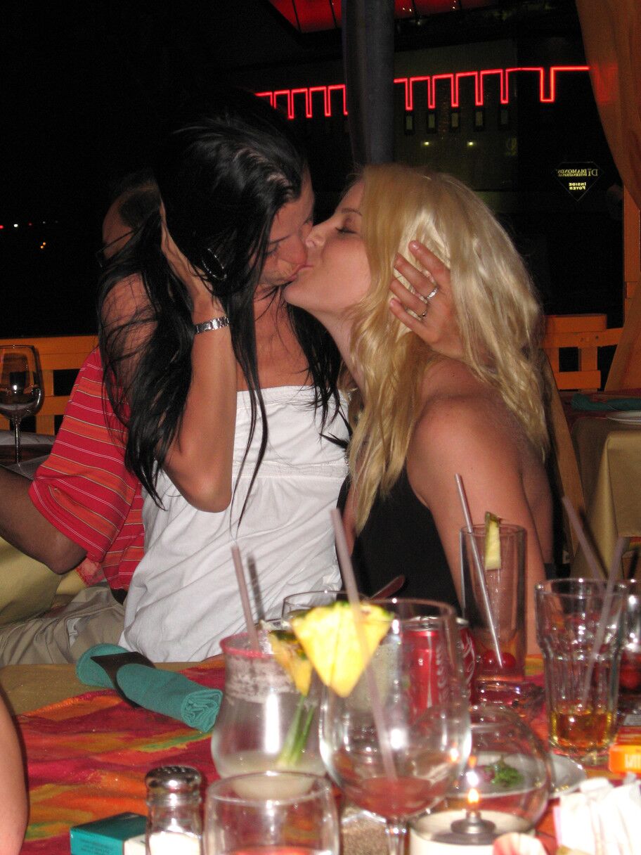 21 fotos Escaneo de ELA Amy Lee, Cindy Hope, Faye Reagan, Hailey Young, Kacey Jordan