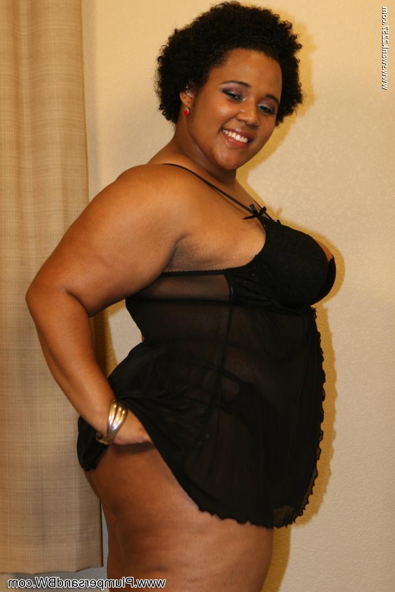 20P Short-haired fatty Kitten B. shows off her great curves & rides a BBC