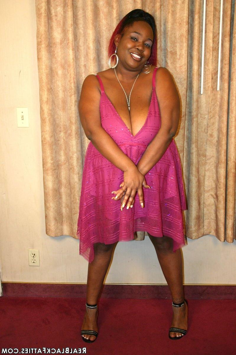 16P Ebony fatty with saggy breasts partakes in black on black pussy to mouth sex