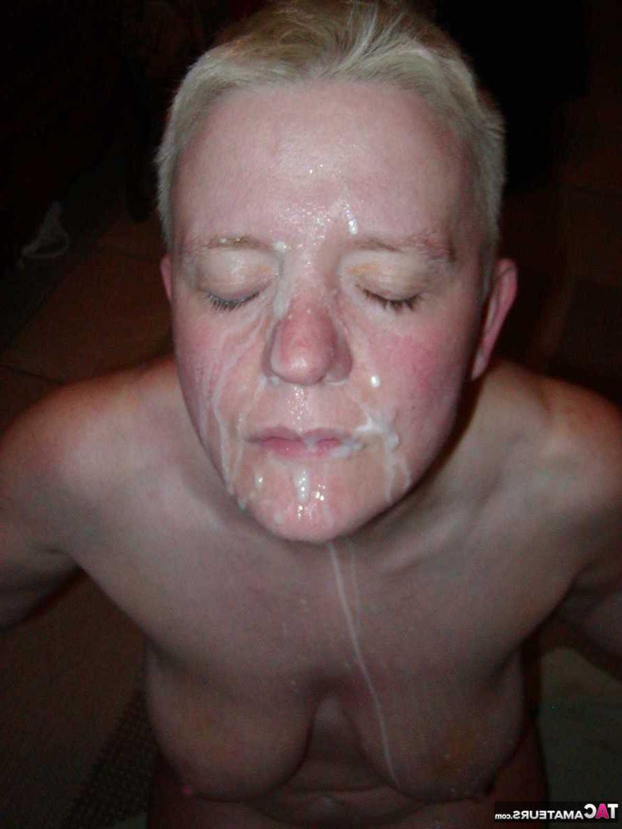 16P La blonde mature Tiffany Pearl mange du sperme après une éjaculation faciale en mode POV