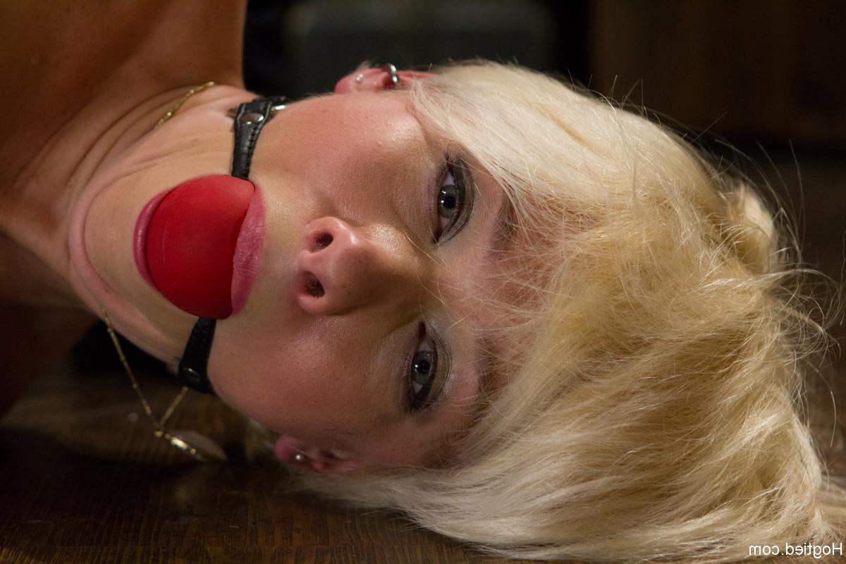 20P Hogtied Lexi LaRue