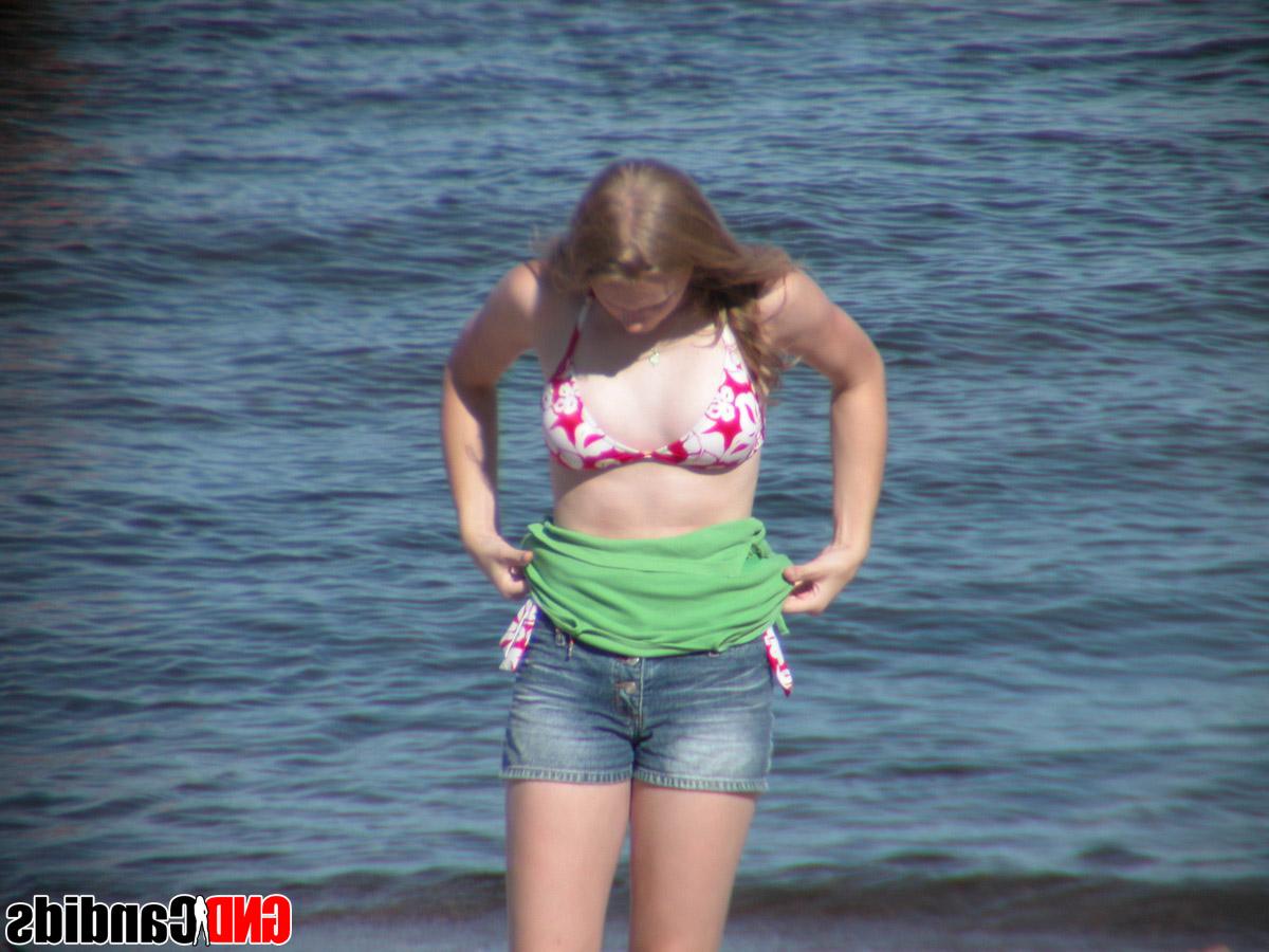 12P Compilation of girls being secretly recorded at the beach in bikinis