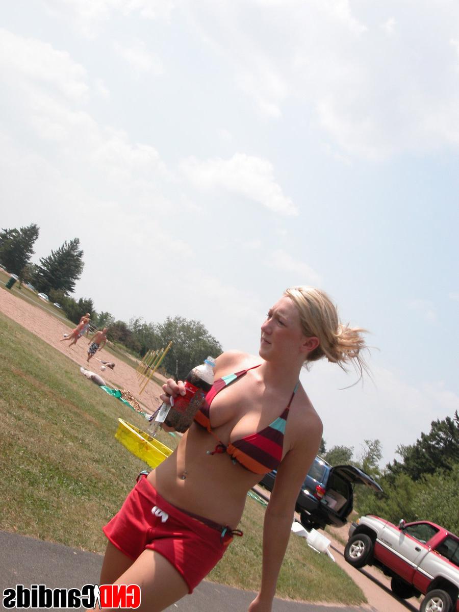 12P Compilation of girls being secretly recorded at the beach in bikinis