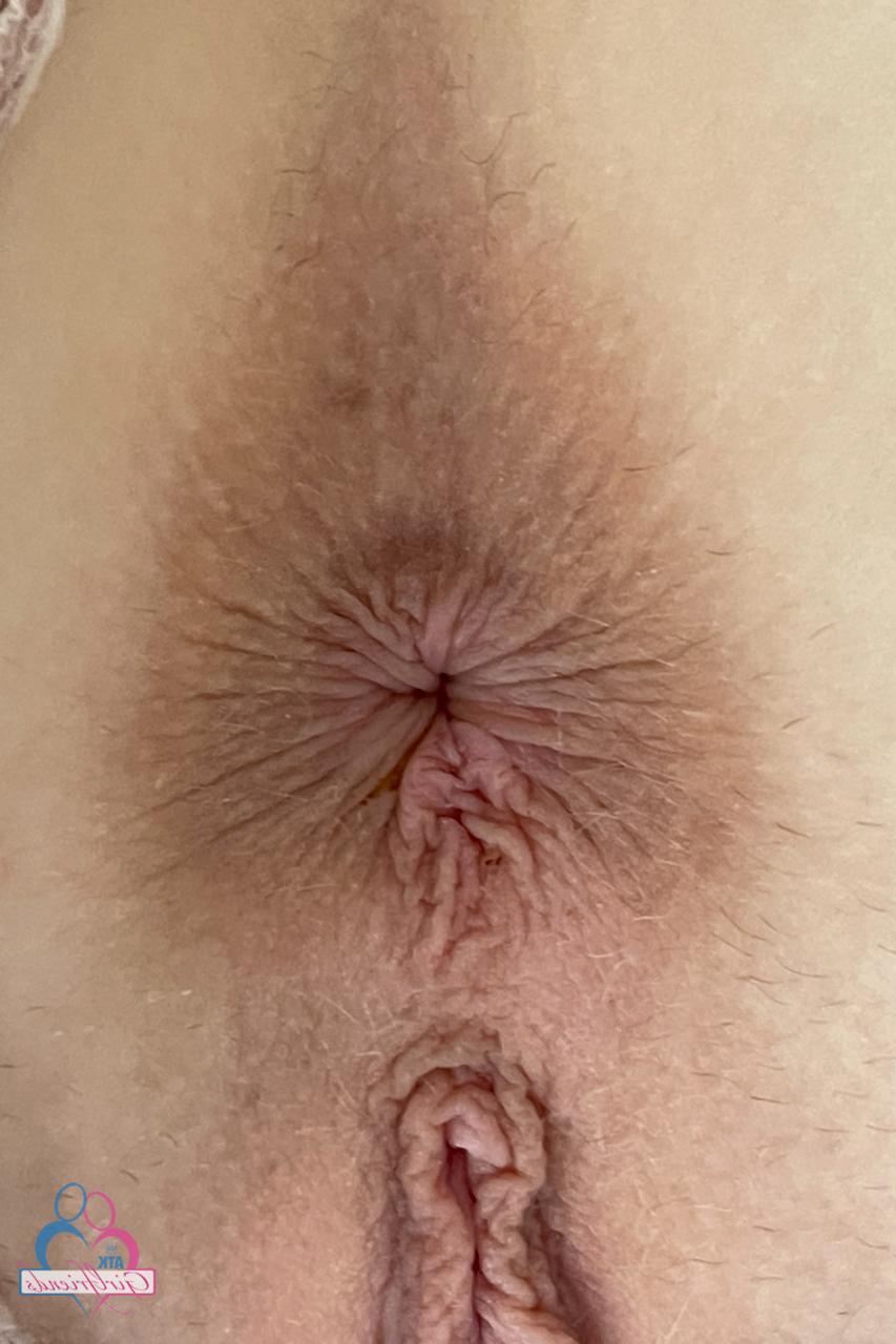 20P Skinny redhead Scarlet Skies shows her yummy pussy & her tight anal love hole