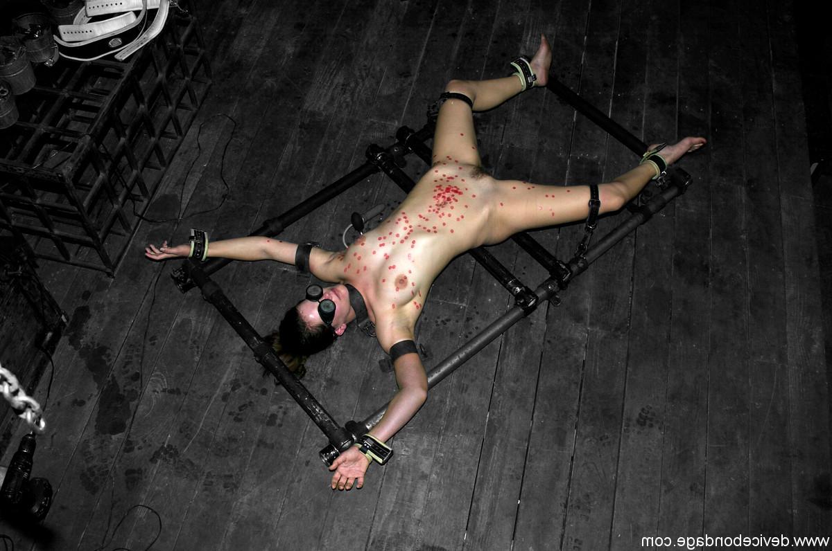 20P Submissive brunette babe Bobbi Starr endures orgasmic punishment in bondage
