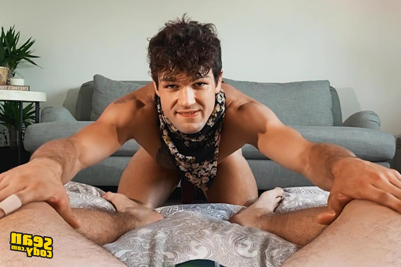 20P Brysen, amateur brune et gay, se fait jouer et baiser en POV