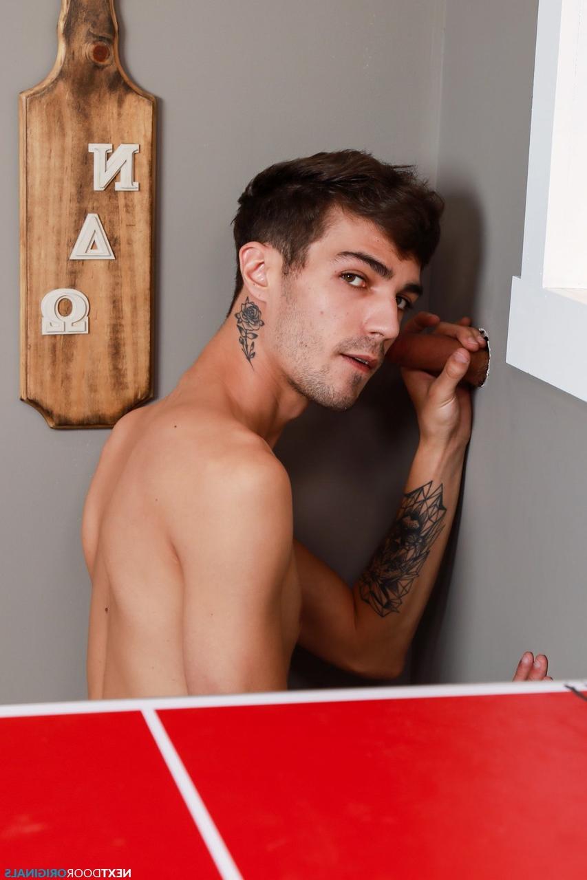 20P Gay hunks Masyn Thorne & Jacob Acosta have anal sex after oral foreplay