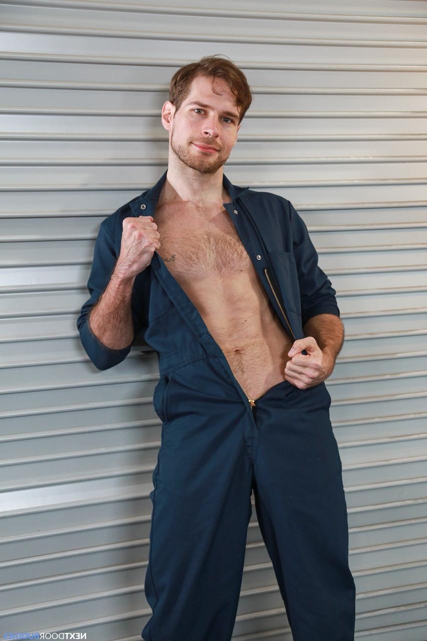 20P Handymen David Skylar & Brandon Anderson having anal sex in the workshop