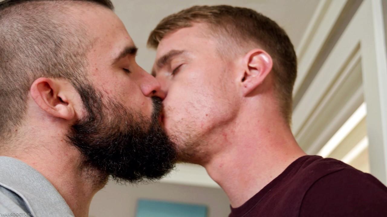 20P Dark haired fella Mathias gets fucked in the ass by tattooed jock Ryan Jordan