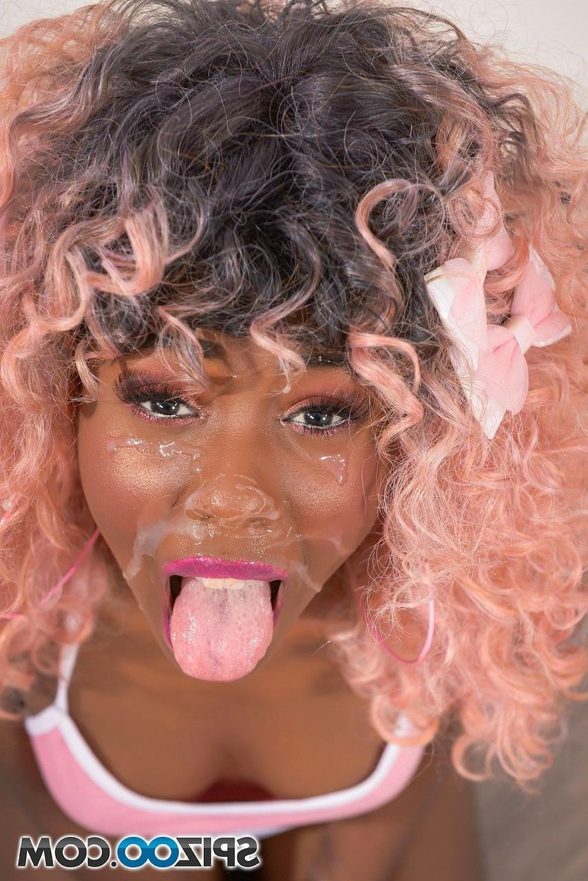 18P Curly haired teen Daizy Cooper inserts white cock inside throat for blowing