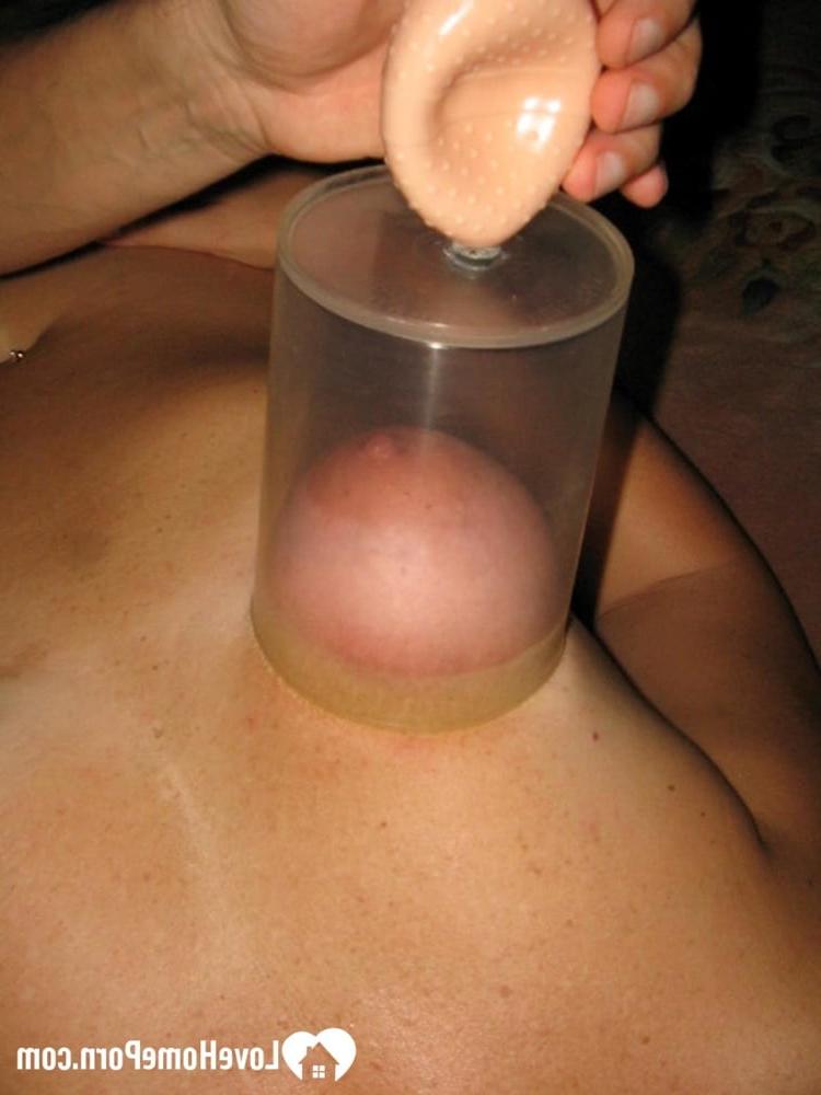 20P MILF gordita amateur jugando y bombeando su coño maduro en solitario