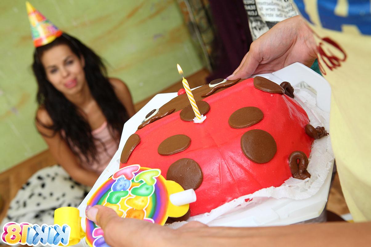 15P Teen spinner Kiki 18 gets banged and jizzed on during her birthday party