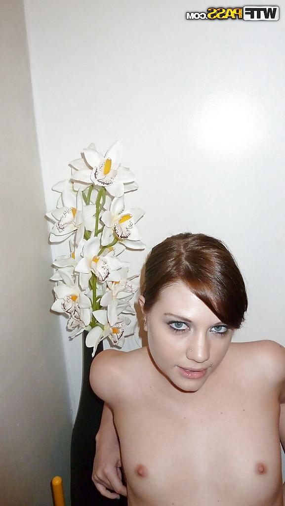 16P Tempting amateur with ample ass and shaved cooter posing naked