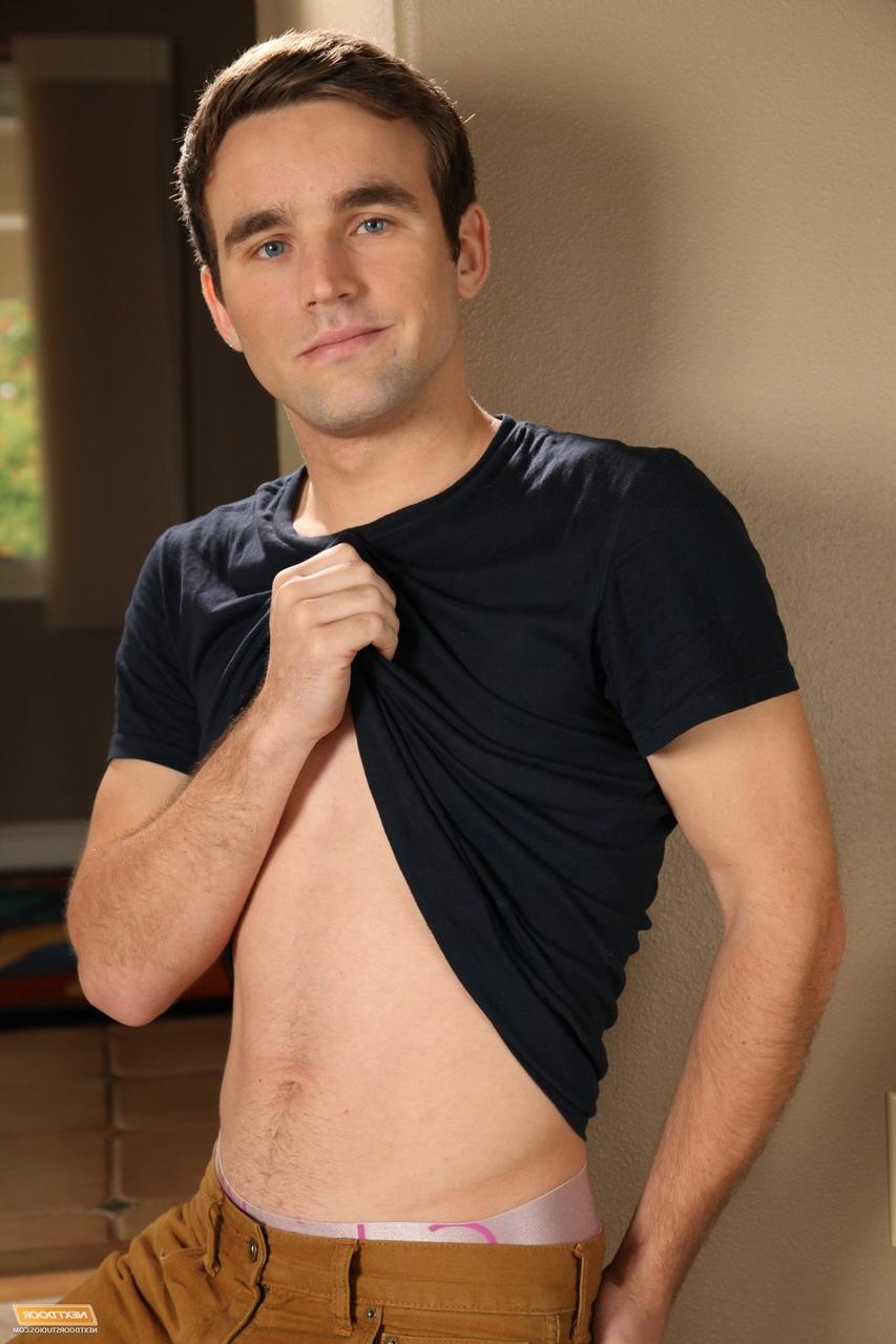 20P Caucasian boy Andrew Collins showing off his uncut cock in a sizzling solo