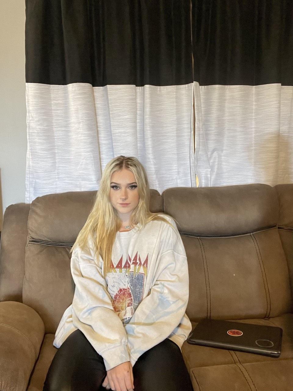 20P OnlyFans ブレイク・ブルーム ブレイク・ブロッサム