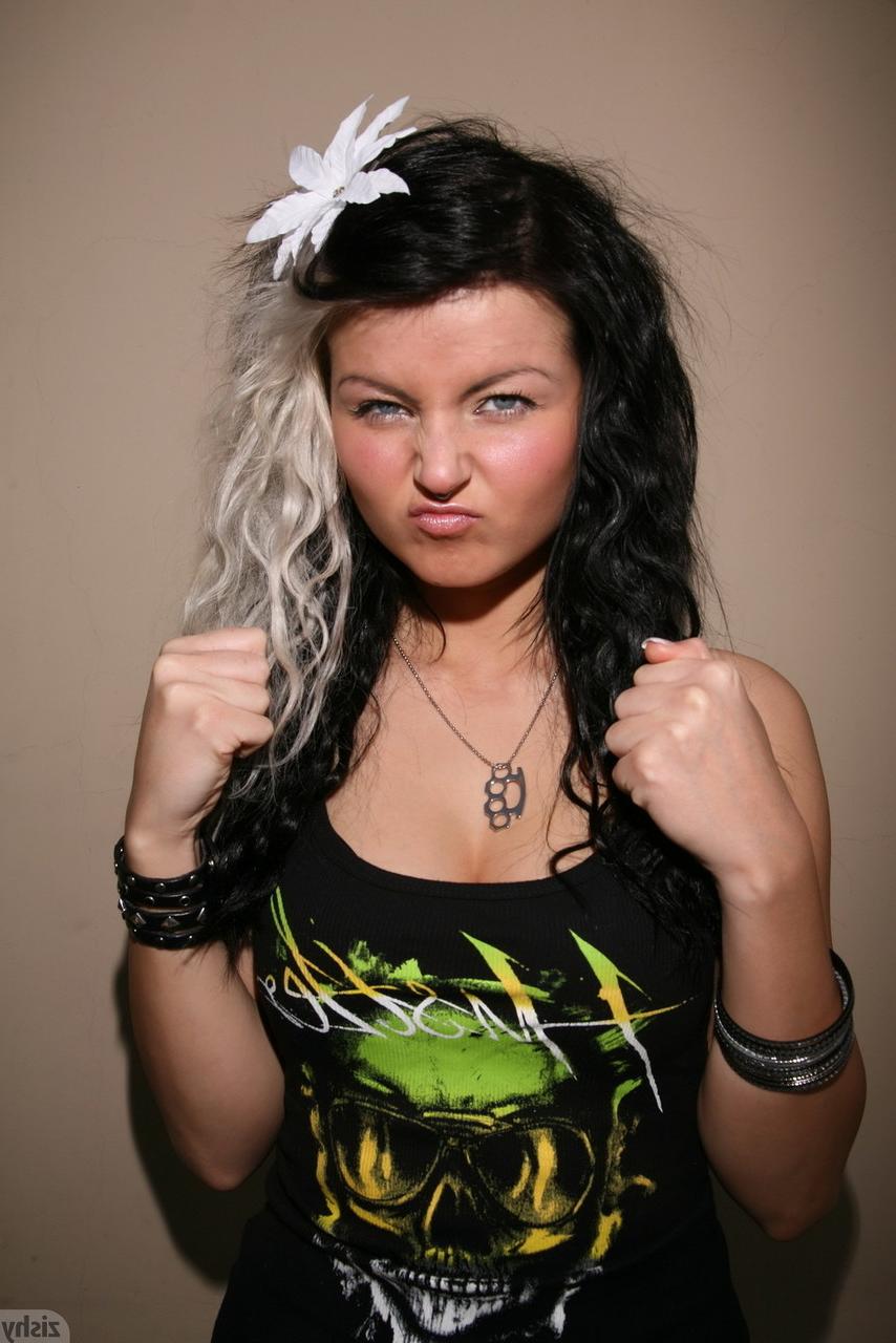 12P Czech first timer Veronica Lavery covers up her naked tits with her forearms