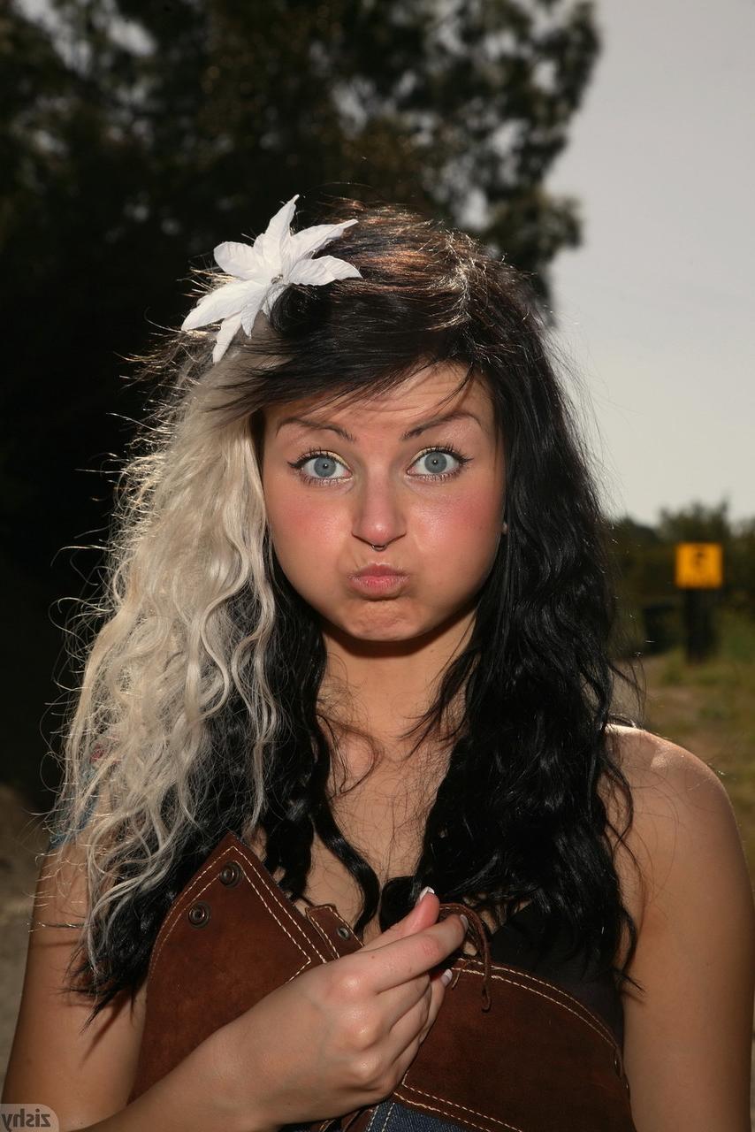 12P Czech first timer Veronica Lavery covers up her naked tits with her forearms