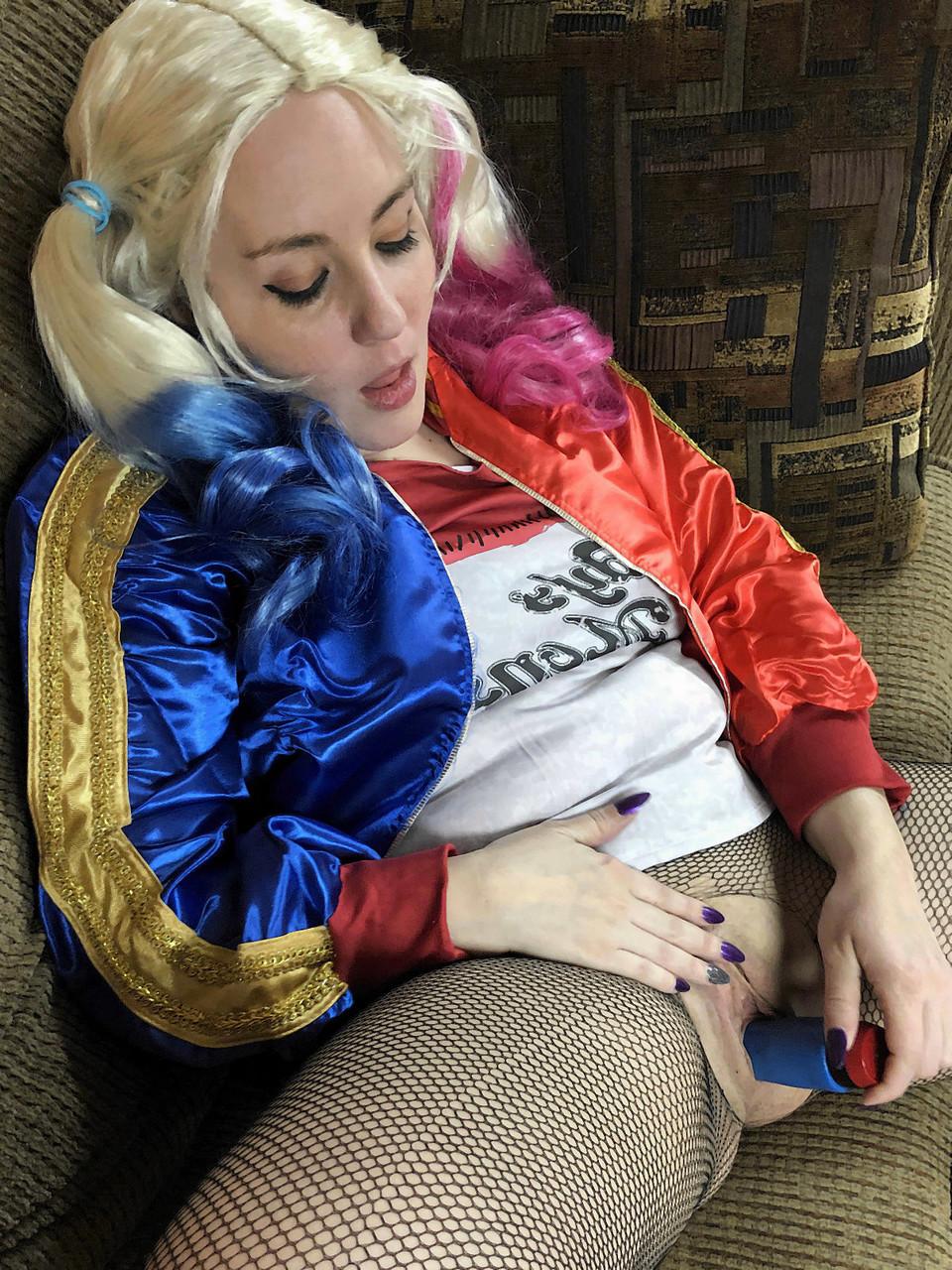 20P Curvy amateur with pigtails Selena Sky masturbates in her pantyhose